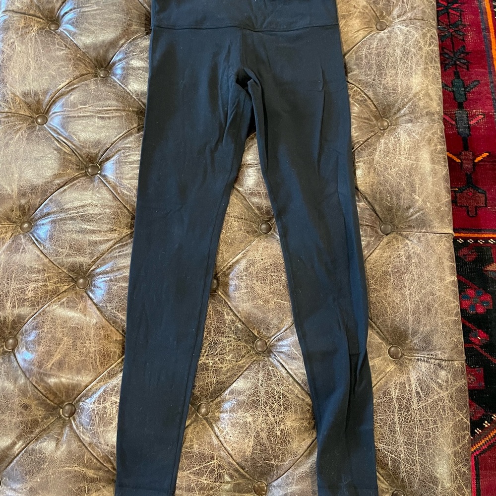 Lululemon womens 28” black leggings - Picture 1 of 2